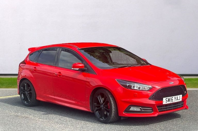 image for 2016 Ford Focus 2.0T EcoBoost ST-3 Hatchback 5dr Petrol Manual Euro 6 (s/s) (250 ps) Hatchback Pe...