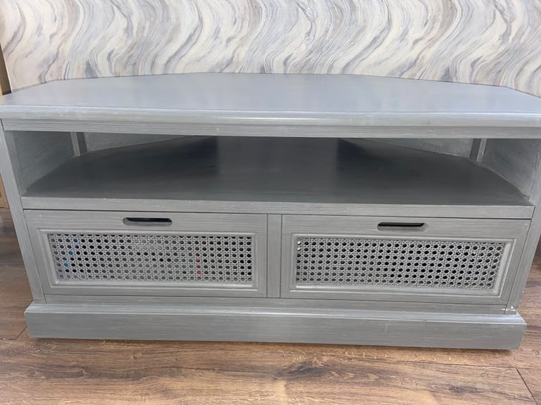TV Stand. Great Condition