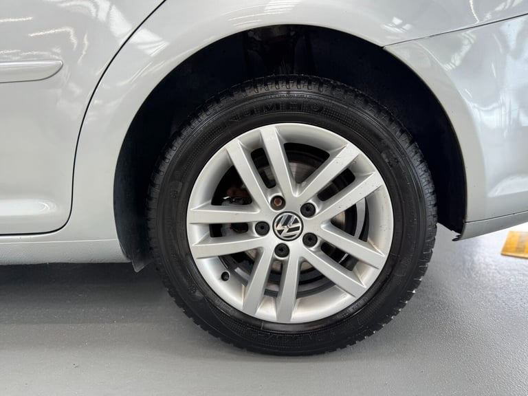 2012 Volkswagen Touran 1.6 TDI 105 SE 5dr DSG MPV Diesel Automatic