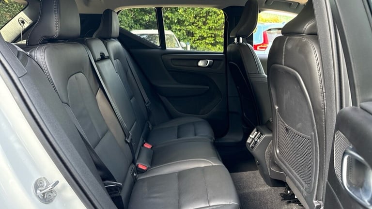 2025 Volvo XC40 Ultra, B4 Mild hybrid, Petrol, Dark Estate Petrol Automatic