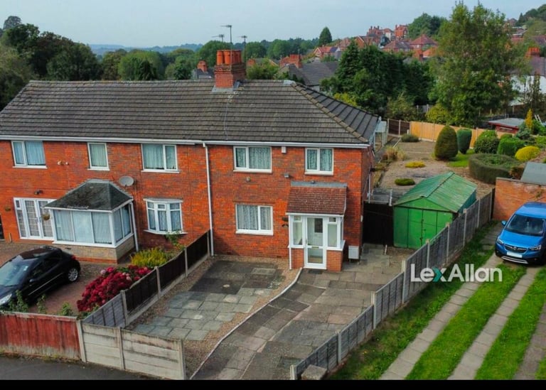 1 bedroom with separate kitchen 