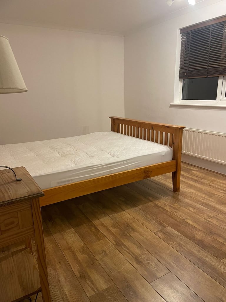 Stunning 3 bedroom hoouse for rent located in Enfield EN8! FIRST TO VIEW WILL TAKE