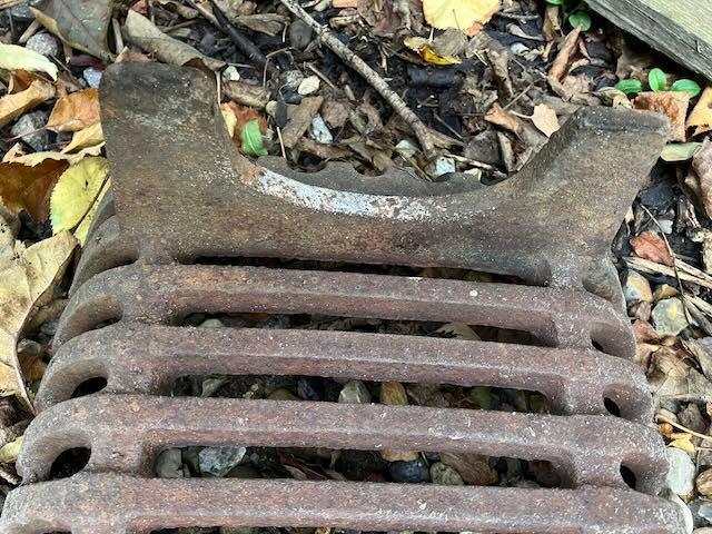 Fire grate or log pit 