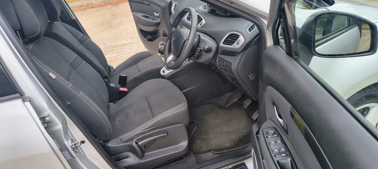 2009 Renault Scenic 1.9 dCi Dynamique 5dr MPV Diesel Manual