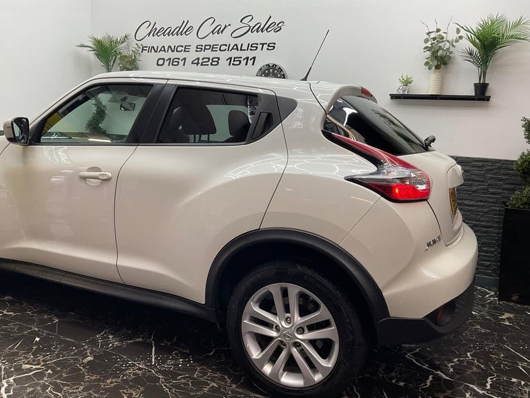 2014 Nissan Juke 1.6 Acenta Premium XTRON Euro 5 5dr HATCHBACK Petrol Automatic
