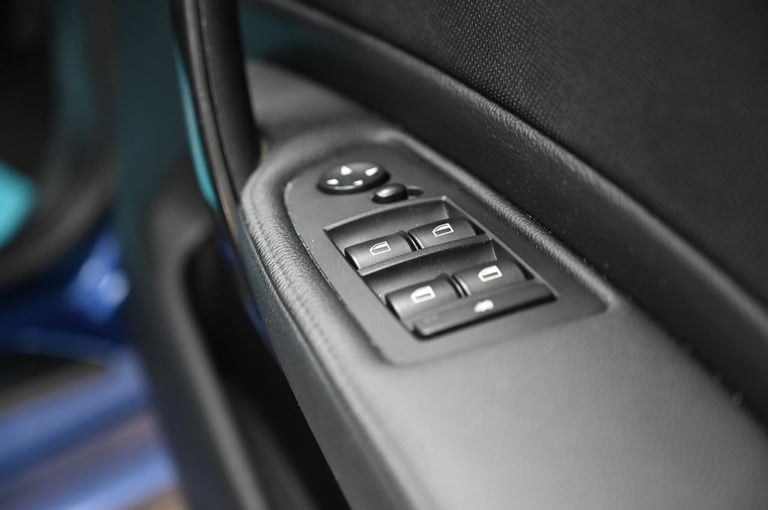 2010 BMW 1 Series 116i [2.0] Sport 5dr HATCHBACK PETROL Manual