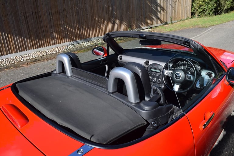 MAZDA MX-5 2.0 i Sport Tech Red Manual Petrol 2012