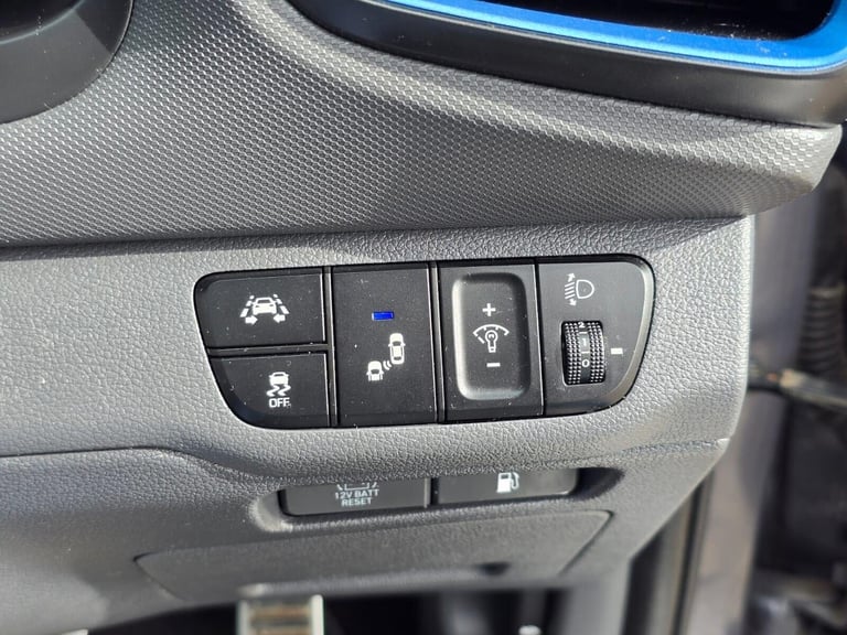 2018 Hyundai IONIQ 1.6 h-GDi Premium SE Hatchback 5dr Petrol Hybrid DCT Euro 6 (s/s) (141 ps) Hat...