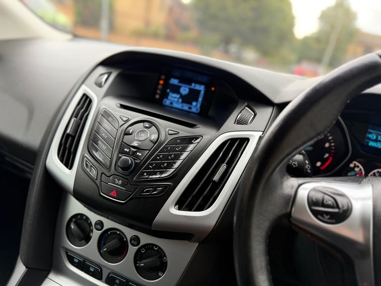 2014 Ford Focus 1.0 EcoBoost Zetec 5dr HATCHBACK Petrol Manual