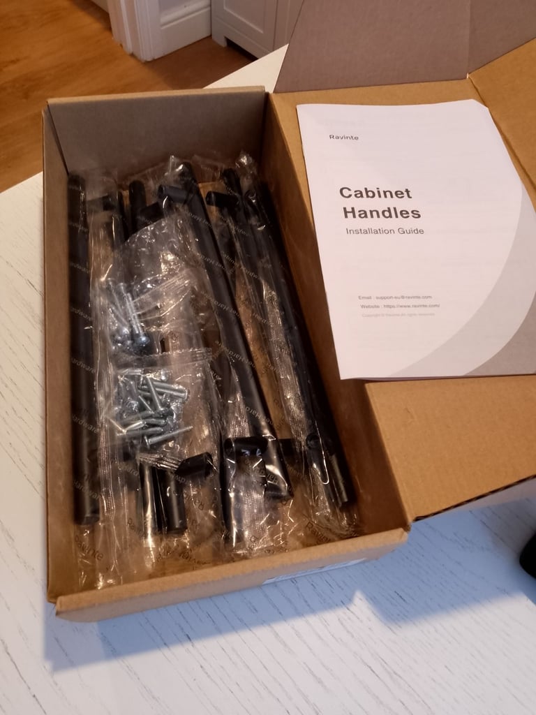 image for Kitchen cupboard Black Handles 192mm