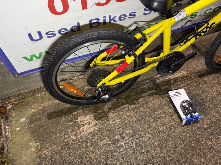 Frog 55 20” Wheel Kids Bike. Yellow No3. £200 (£400 new). Excellent condition!