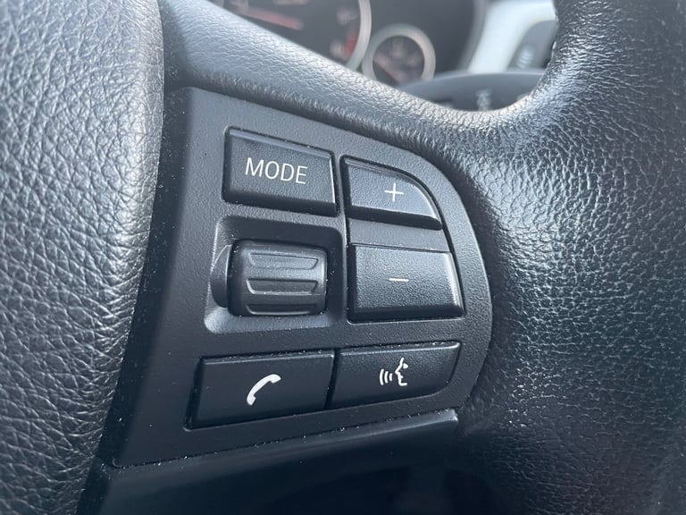 BMW, 3 SERIES, Saloon, 2013, Auto| 2key|Low miles|BMW serviced