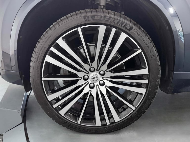 2021 Volvo XC90 recharge-inscription-pro T8 AWD (390 hp) Auto ESTATE Petrol/Electric Hybrid Autom...
