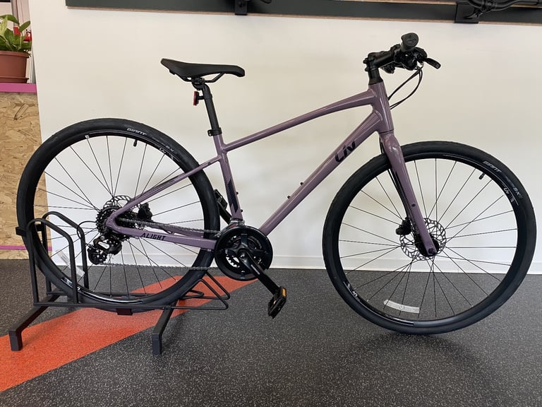 image for Giant Liv Alight hybrid bike