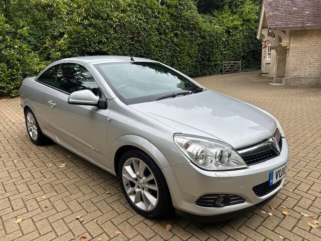 2010 Vauxhall Astra 1.8 VVT Design 2dr CONVERTIBLE Petrol Manual