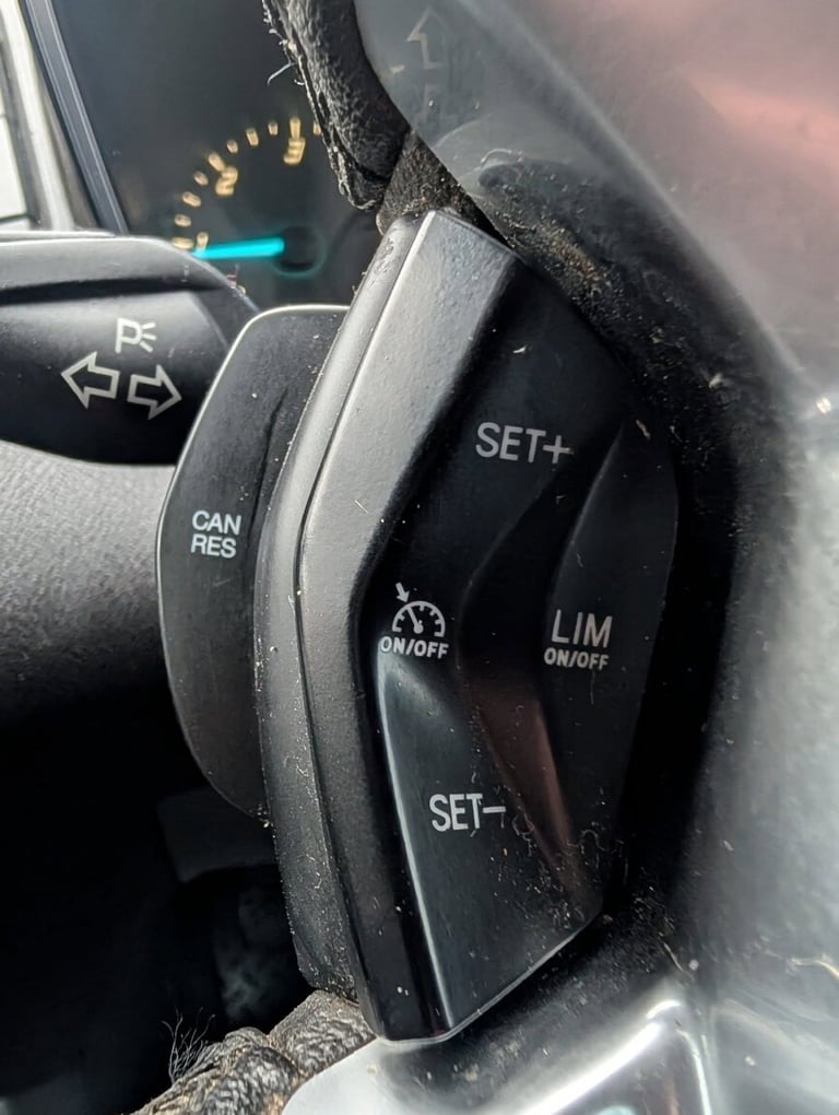 FORD TRANSIT CUSTOM 2.2 TDCi 290 Limited 2015