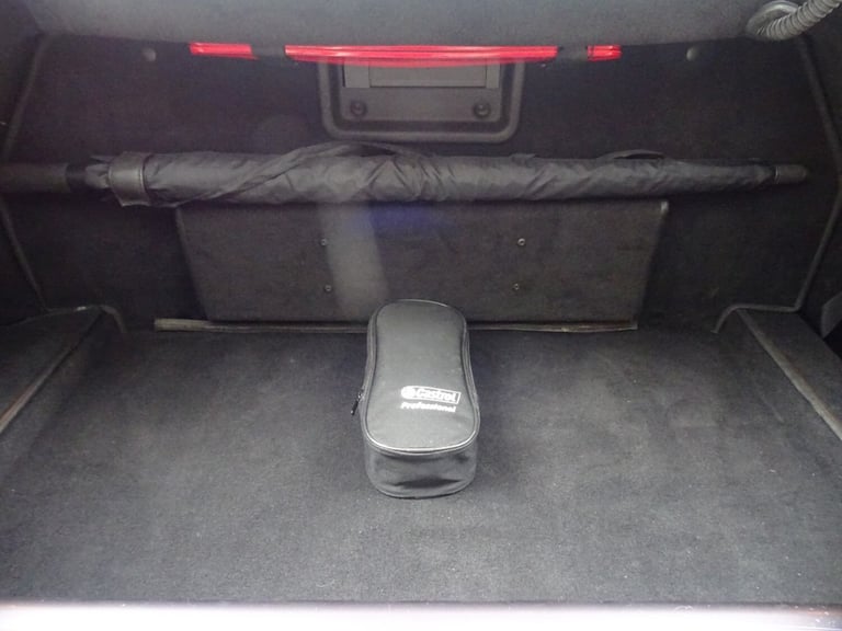 Aston Martin DB9 V12 Touchtronic Automatic *ULTRA LOW MILEAGE*ONLY 32000 MILES*