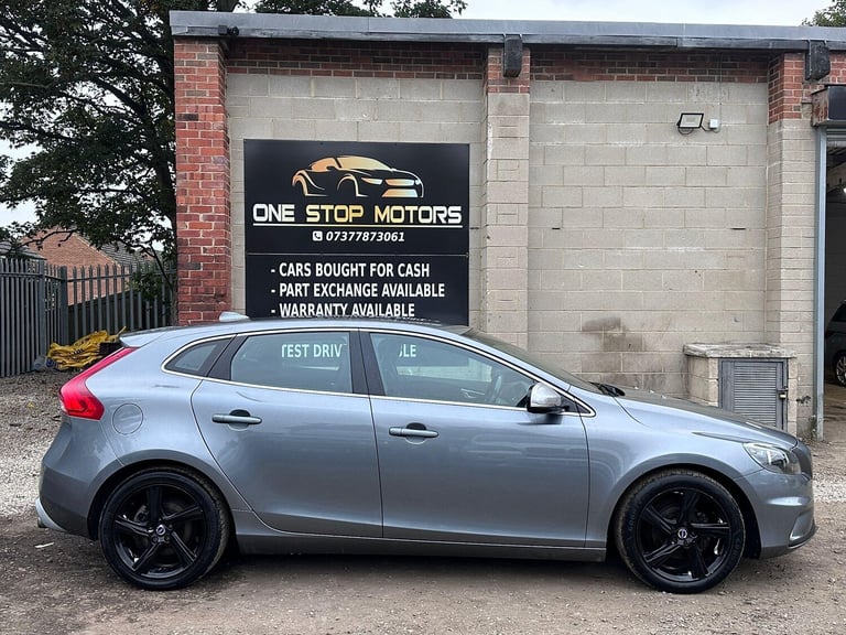 2015 Volvo V40 1.6 D2 R-Design Euro 5 (s/s) 5dr HATCHBACK Diesel Manual