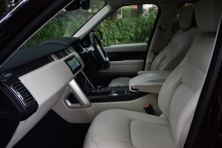 2019 Land Rover Range Rover V8 AUTOBIOGRAPHY+Top of the range model! Estate Petrol Automatic
