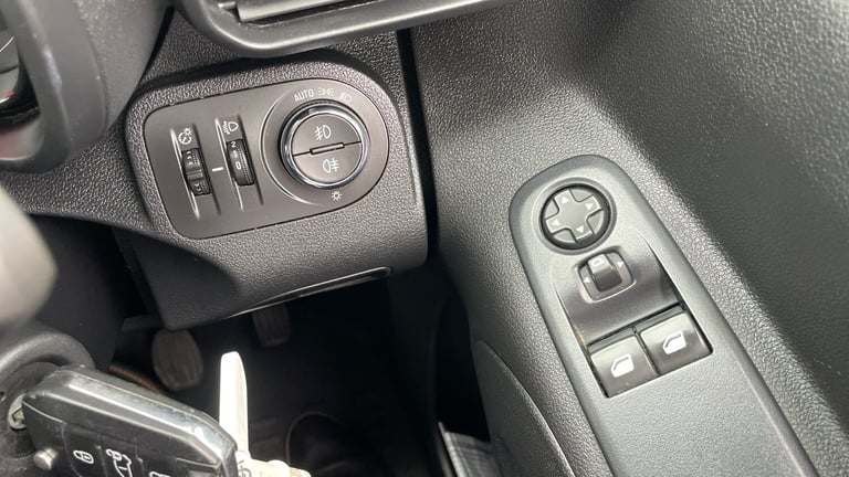 2022 Vauxhall Combo 2300 1.5 Turbo D 100ps H1 Sportive Van PANEL VAN DIESEL Manual