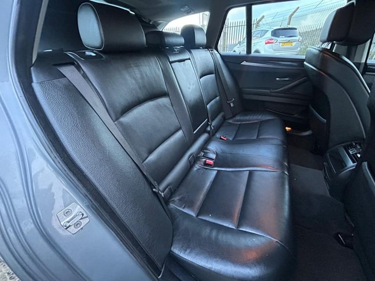 2011 60 BMW 5 SERIES 3.0 523I SE TOURING 5DR PETROL STEPTRONIC EURO 5 (204 PS)