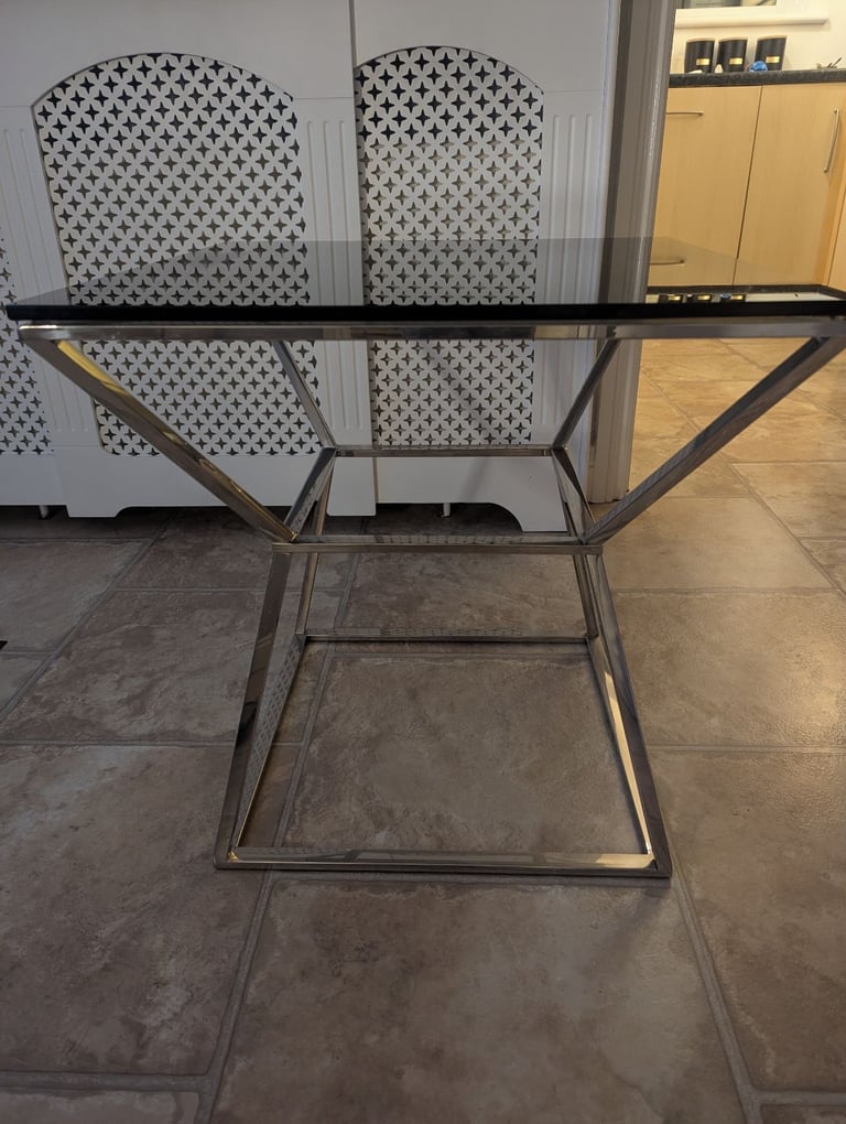 Glass side / coffee table 