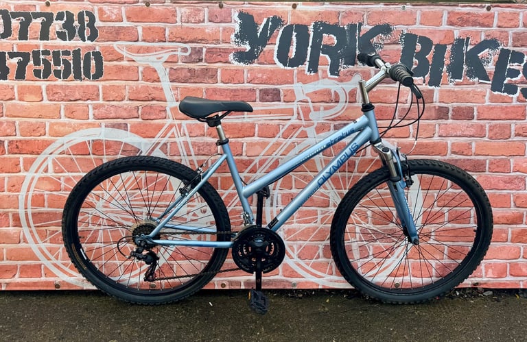 Ladies mountain bike 18” frame 26” wheels £60