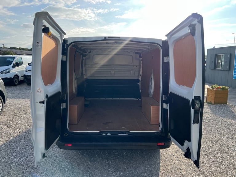 2022 Renault Trafic 2.0 dCi Blue 28 Business Panel Van 5dr Diesel Manual SWB Euro 6 (s/s) (130  P...