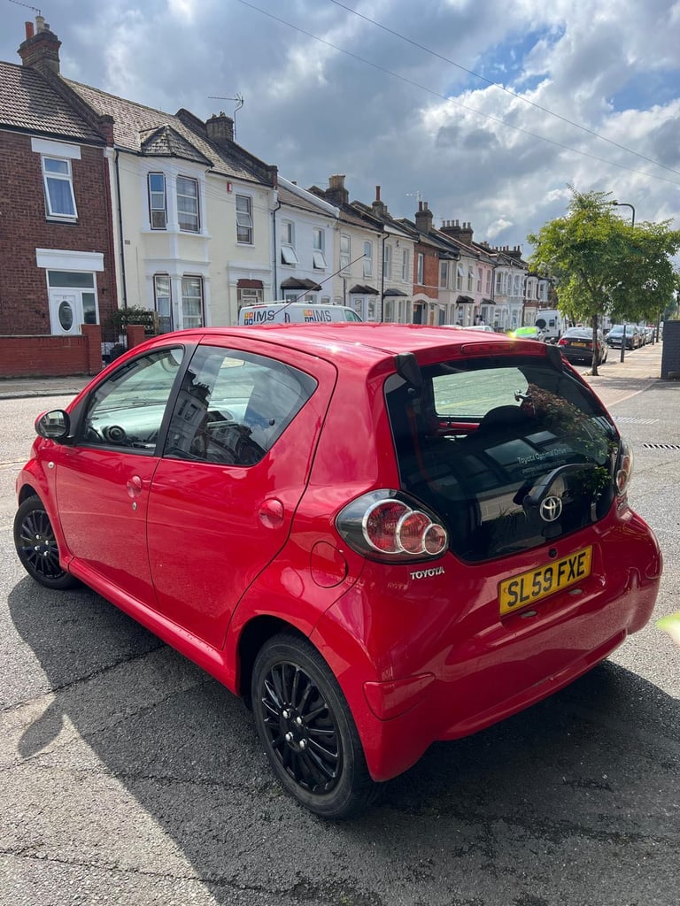 image for Toyota Aygo PLUS 1.0 vvti petrol ulez free fully serviced £20 road tax only!