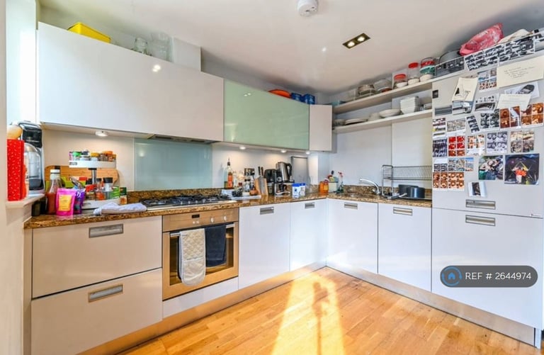2 bedroom flat in Haggerston, Haggerston, N1 (2 bed) (#2644974)