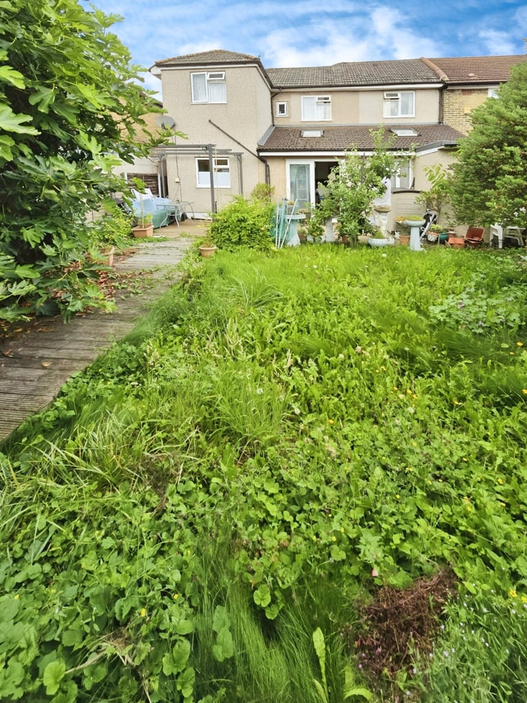5 bedroom house in Fairlop Gardens 5 Bed house for Sale