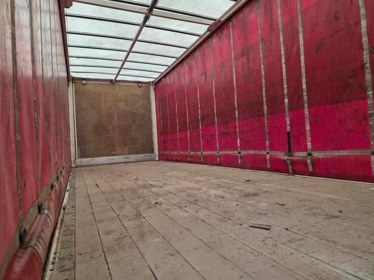 2016 Scania P320 Curtainsider