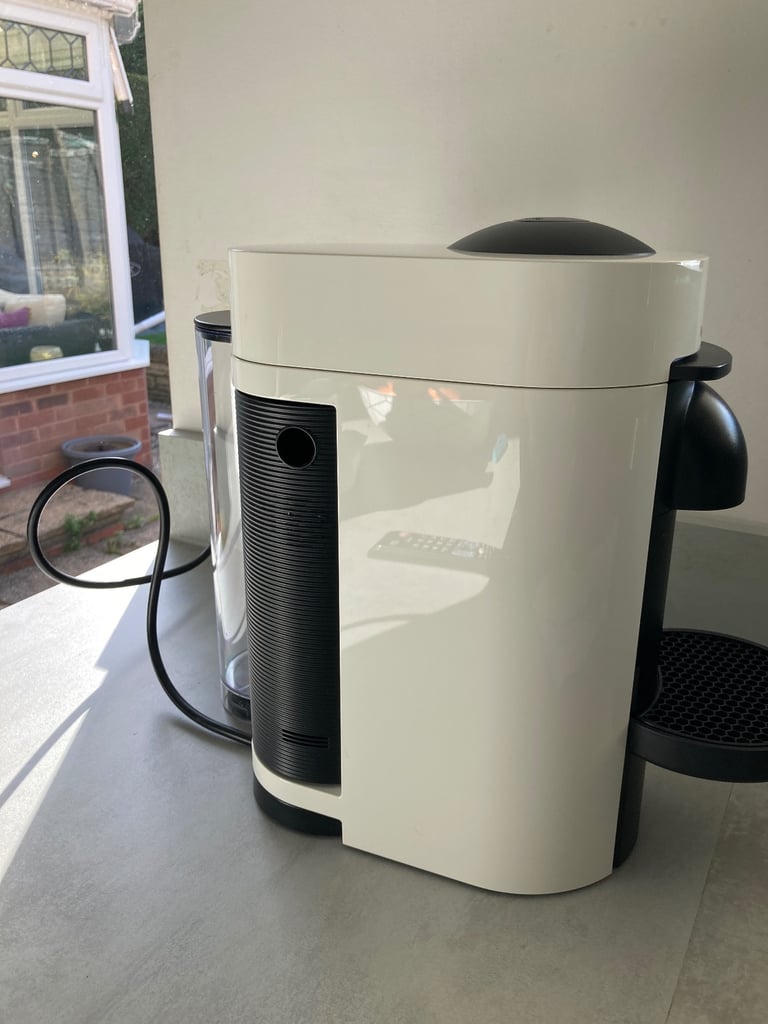 Nespresso Vertuo Coffee machine 