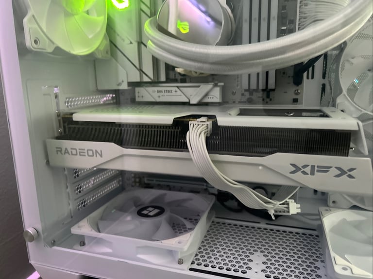 Custom High end gaming pc, AMD, ROG, rtx 9060 XT 16gb, 2TB Samsung 990 evo, 64gb memory 