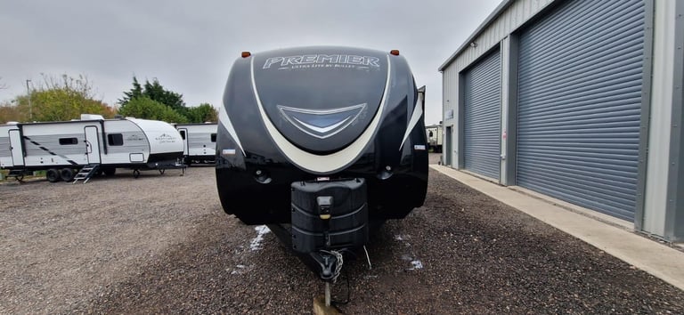 2016 Keystone Premier Bullet 31BHPR 2 Bedroom American Caravan 5th Wheel RV