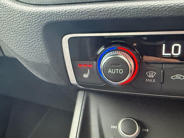  Audi Q3 2.0 TFSI 40 Vorsprung SUV 5dr Petrol S Tronic quattro Euro 6 (s/s) (190 ps) Petrol Autom...