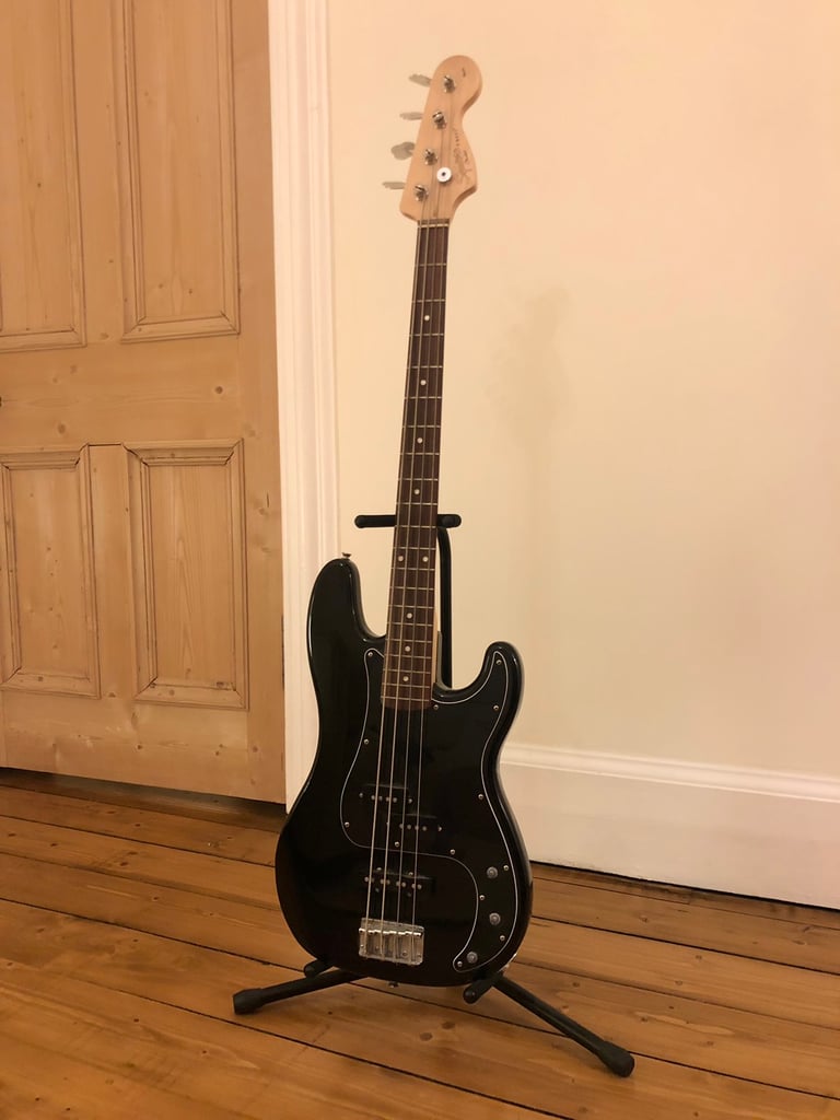 Squier Affinity Precision Bass, Black