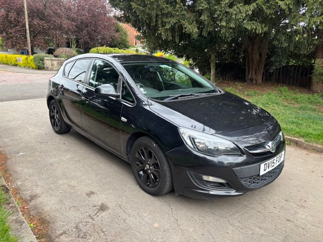 image for VAUXHALL ASTRA 1.6 i Design Black Manual Petrol 2015