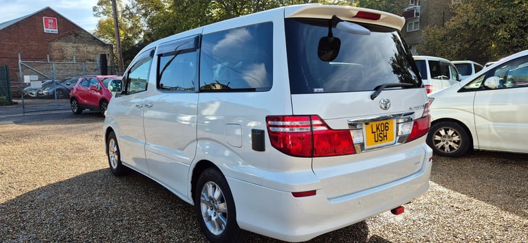 Toyota Alphard 1/2 Berth Campervan with Fridge