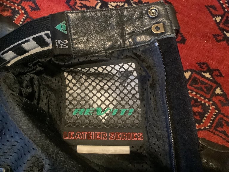 🏍️ REV’IT LEATHER MOTORCYCLE 🏍️ TROUSERS 👖 VGC (APPROX 30” WAIST) 24 SHORT LEG