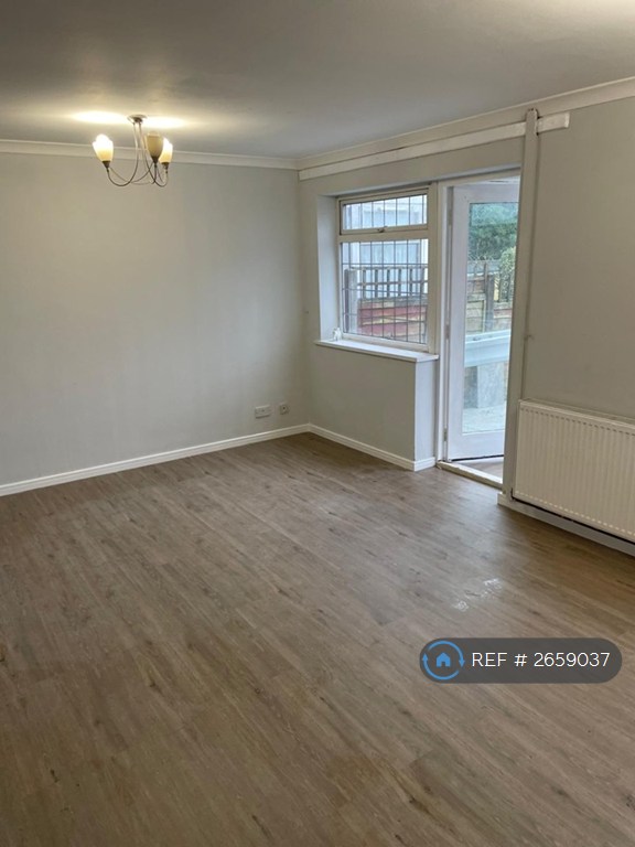 3 bedroom house in Blandford Drive, Coventry, CV2 (3 bed) (#2659037)