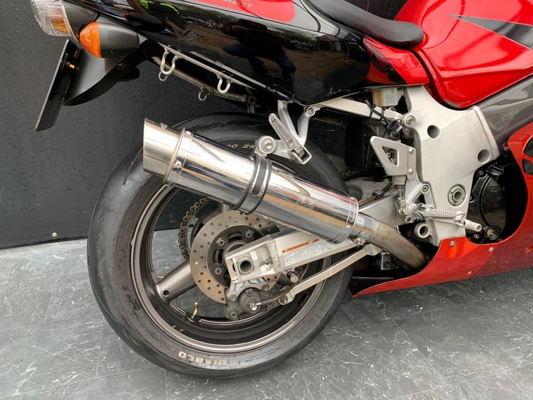 SUZUKI GXSR 600 S-RAD 1999 LOW MILEAGE LOVELY CONDITION