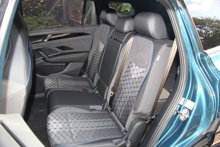 2025 Volkswagen Touran R-LINE ETSI DSG Estate Petrol Automatic