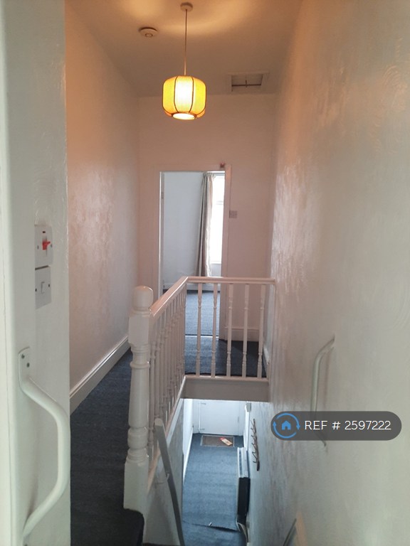 3 bedroom house in Old Hall Drive, Manchester, M18 (3 bed) (#2597222)