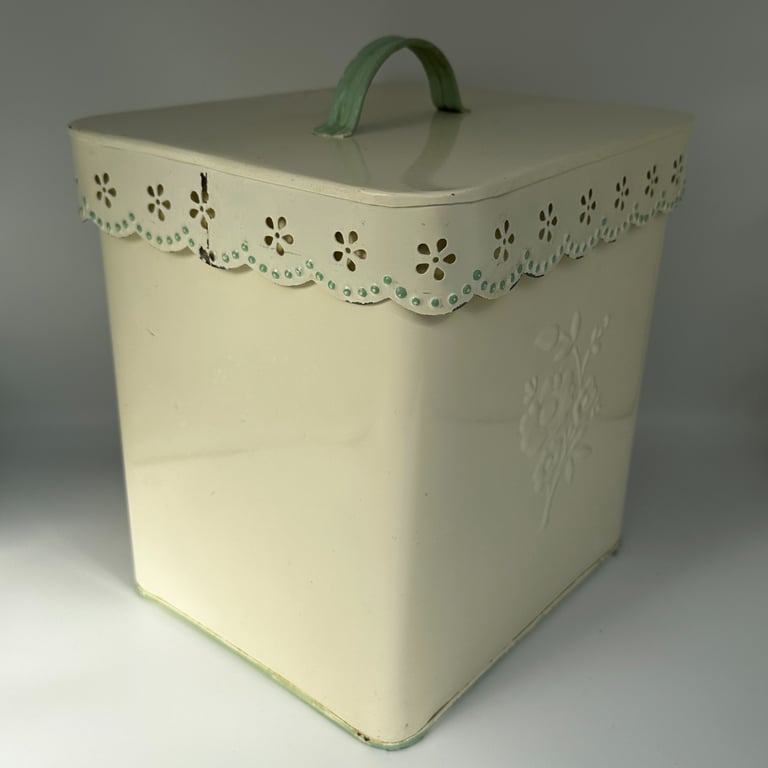 Retro Food Storage Tin Container Cream Painted Embossed Flower Metal Box & Lid