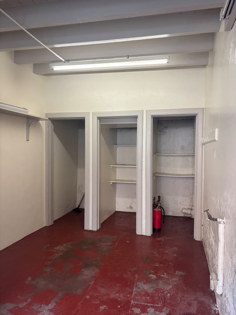 Secure triple garage with power and water West End Edinburgh