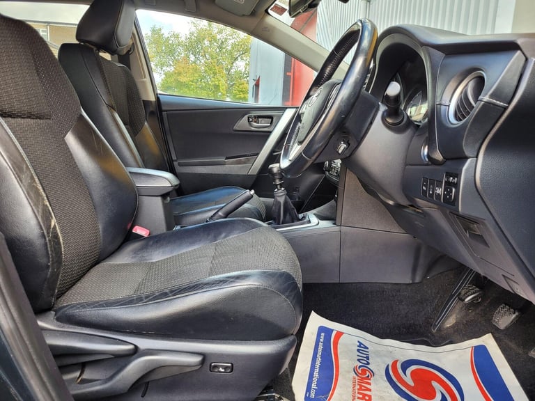 2014 Toyota Auris 1.6 V-Matic Excel Touring Sports Euro 5 5dr ESTATE Petrol Manual