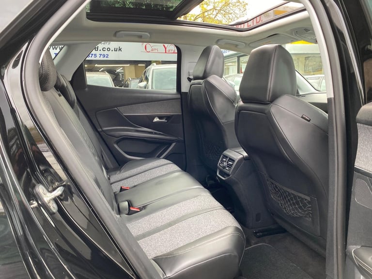 2017 Peugeot 3008 1.2 PureTech Allure EAT Euro 6 (s/s) 5dr HATCHBACK Petrol Automatic