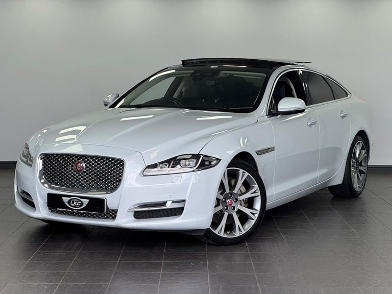 image for JAGUAR XJ 3.0d V6 Portfolio Auto Euro 6 (s/s) 4dr 2020