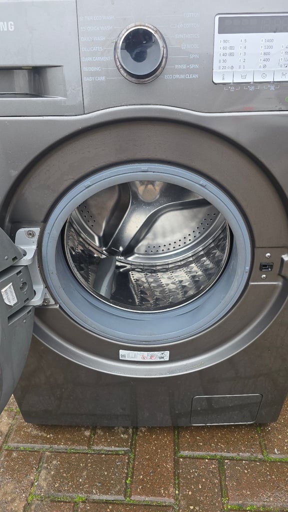 Samsung Eco Bubble 7KG Washing Machine  - Fully working - Can deliver locally from £8